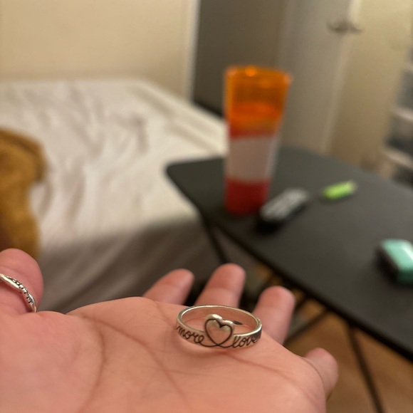 Size 8 $50 - Picture 3 of 4